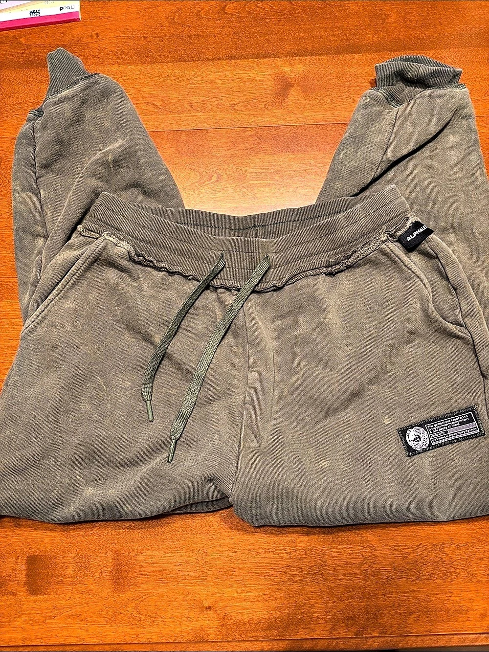 Alphalete very terry distressed women’s joggers large